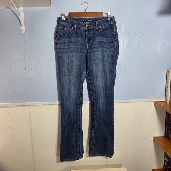 Maurices Size 8 Regular Medium Wash Denim Blue Straight Leg Jeans - Picture 2 of 11